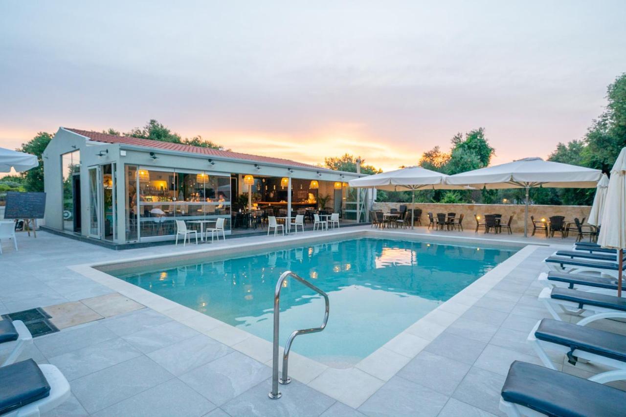 לאסי Makris Yialos Apartments מראה חיצוני תמונה