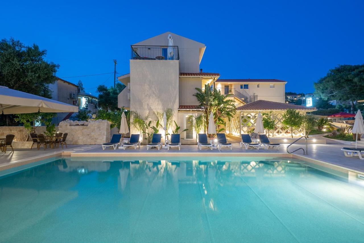 לאסי Makris Yialos Apartments מראה חיצוני תמונה