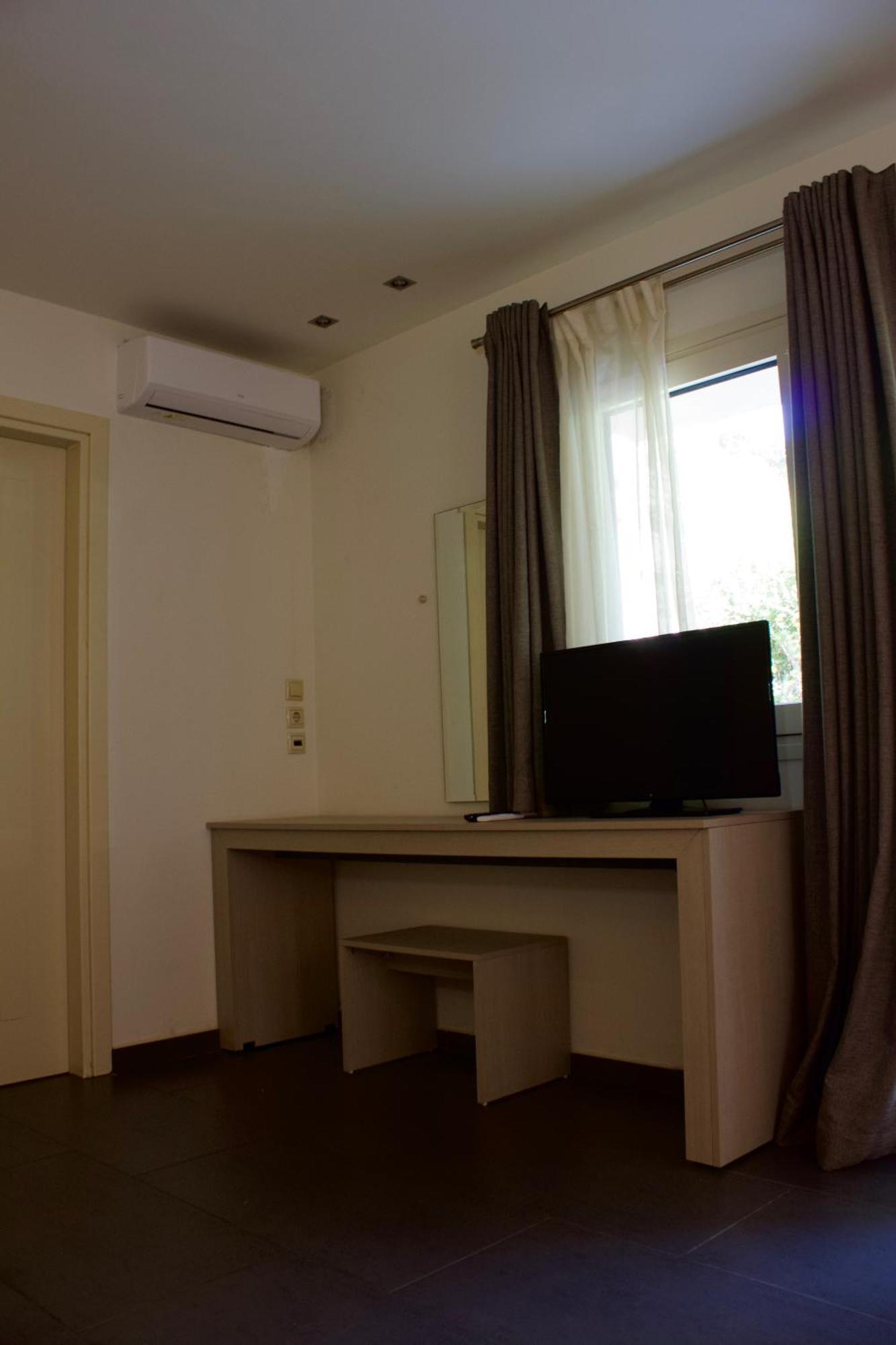 לאסי Makris Yialos Apartments מראה חיצוני תמונה